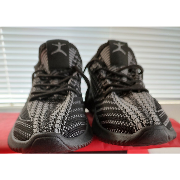 Danskin Woman Ecstatic Black Vegan Stretchy Knit Upper Sneakers Size 7 Athletic - Picture 2 of 16